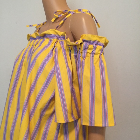 Chicwish Cold Shoulder Top - Picture 8 of 16